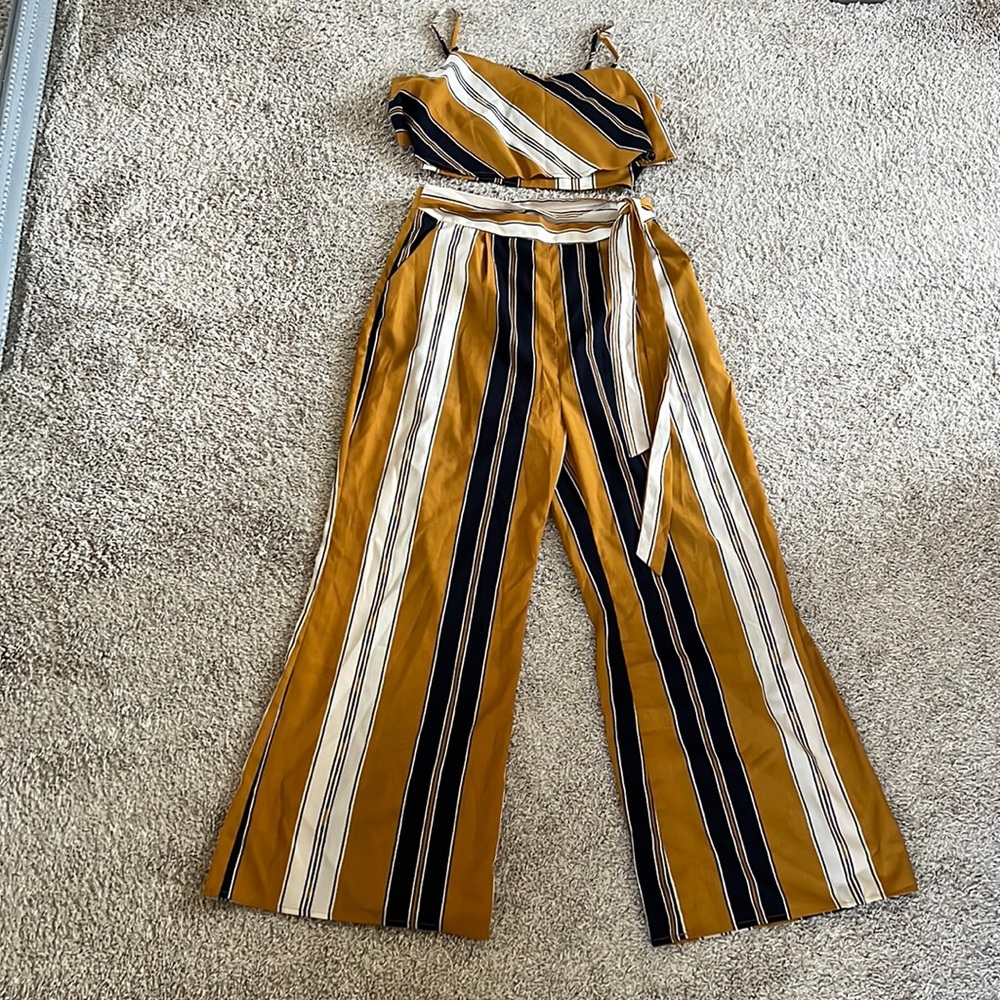 Boutique crop top and wide leg pant set.